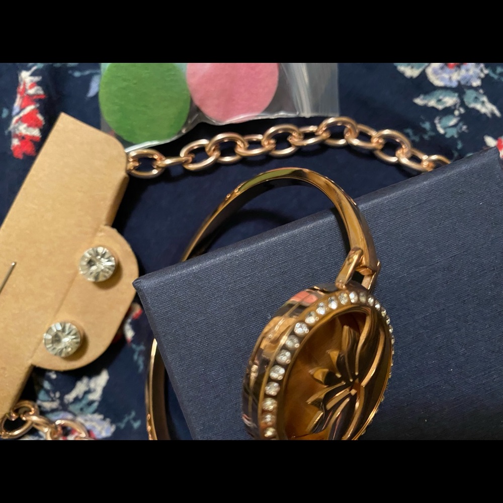 Jewelry Lot - Picture 5 of 6